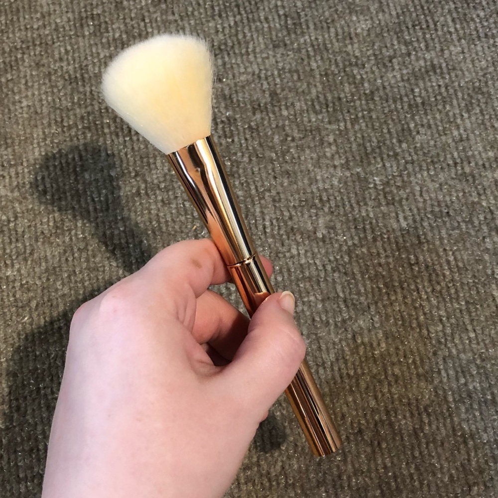 elf & Chique Brushes - Picture 9 of 11